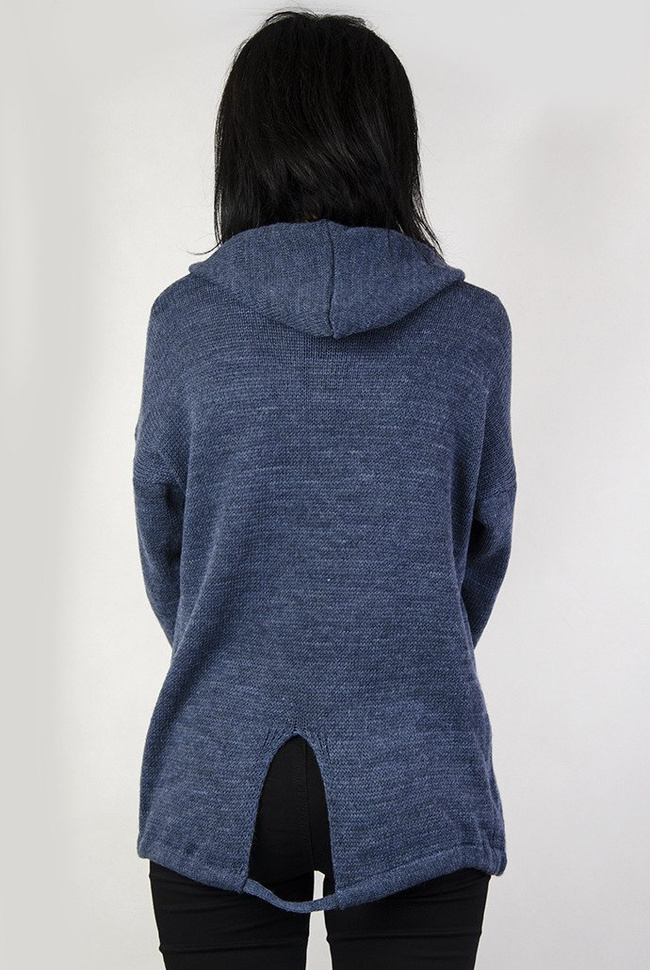 Granatowa narzutka sweterkowa z kapturem