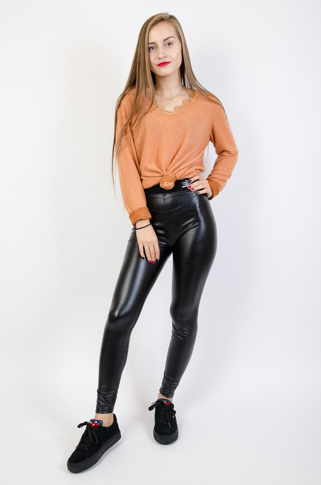Czarne spodnie skórkowe z wysokim stanem