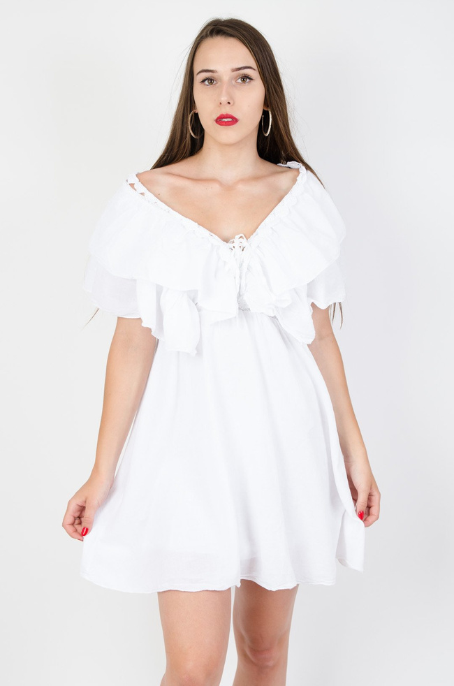 Biała sukienka z dekoltem w serek i wycięciem na plecach