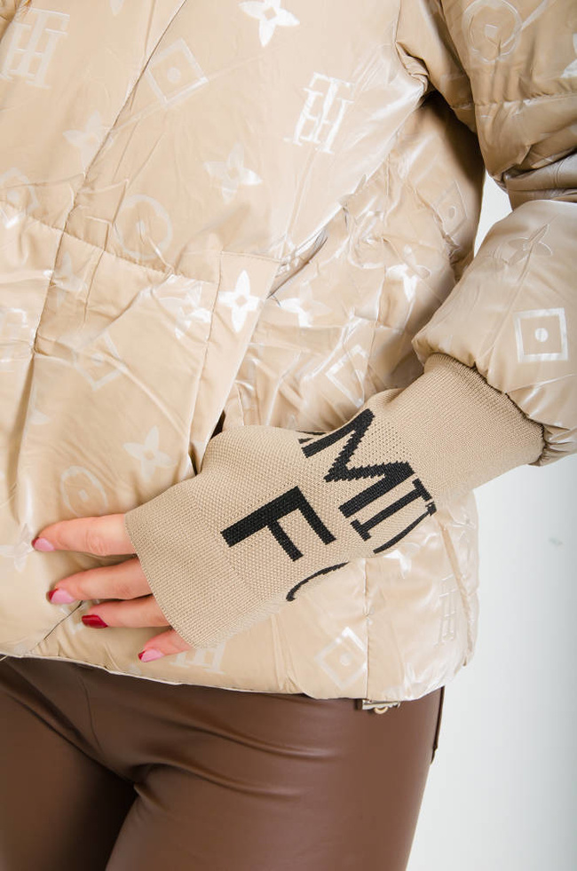 BEŻOWA PUCHOWA KURTKA WE WZORY LOUIS POŁYSKUJĄCA 