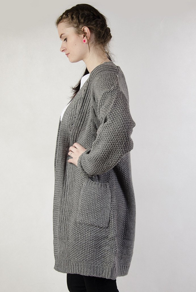 Długi szary sweter z kieszeniami