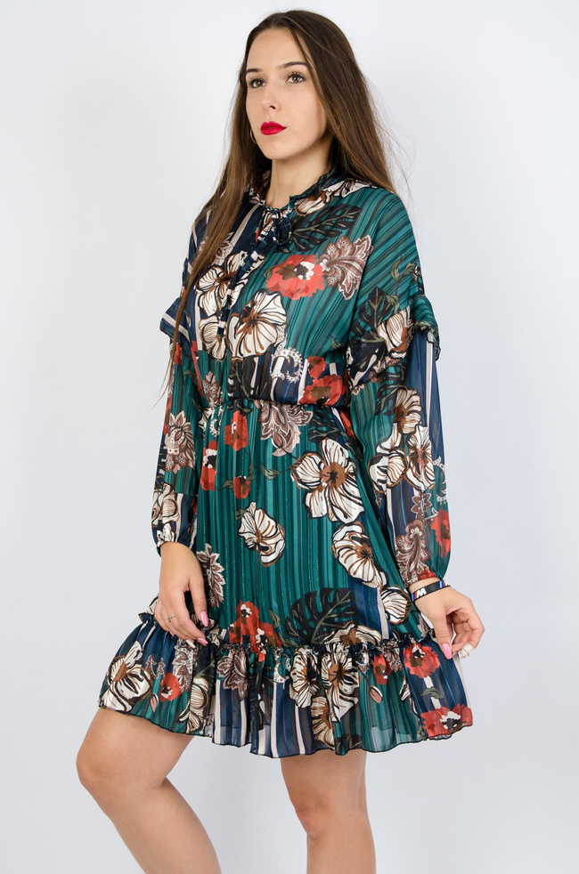 Zielona sukienka w kwiaty