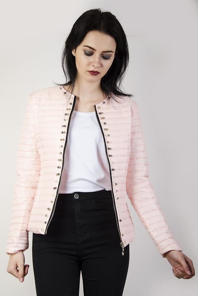 Pikowana jasnoróżowa kurtka z koralikami