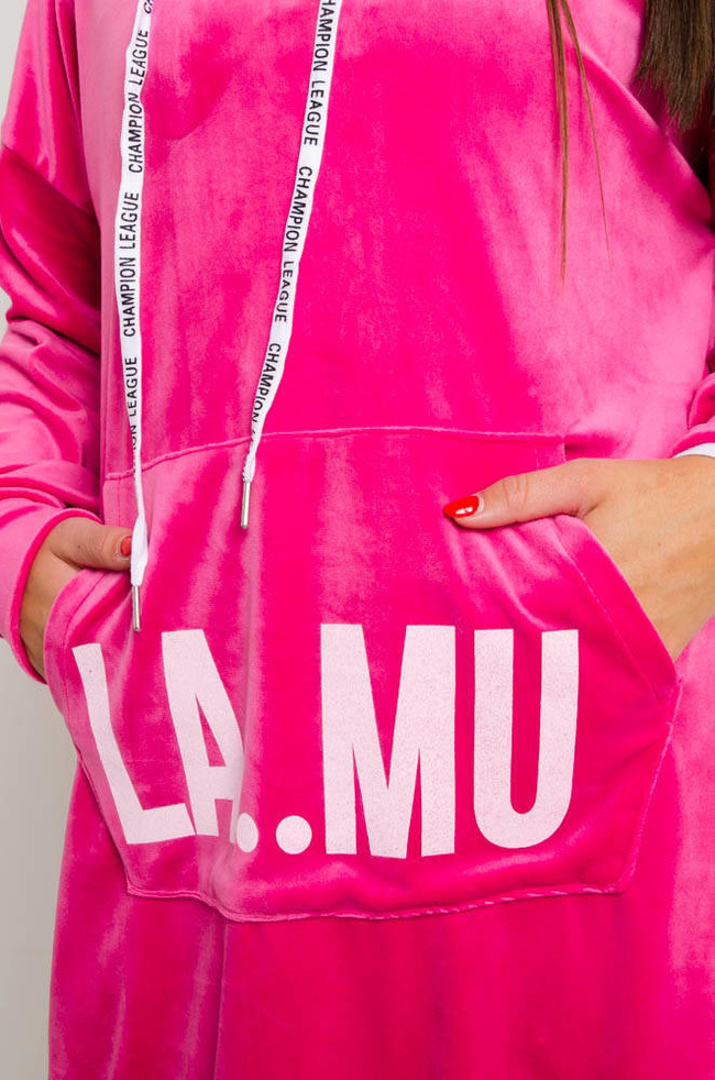 RÓŻOWA WELUROWA SUKIENKA Z KAPTUREM 