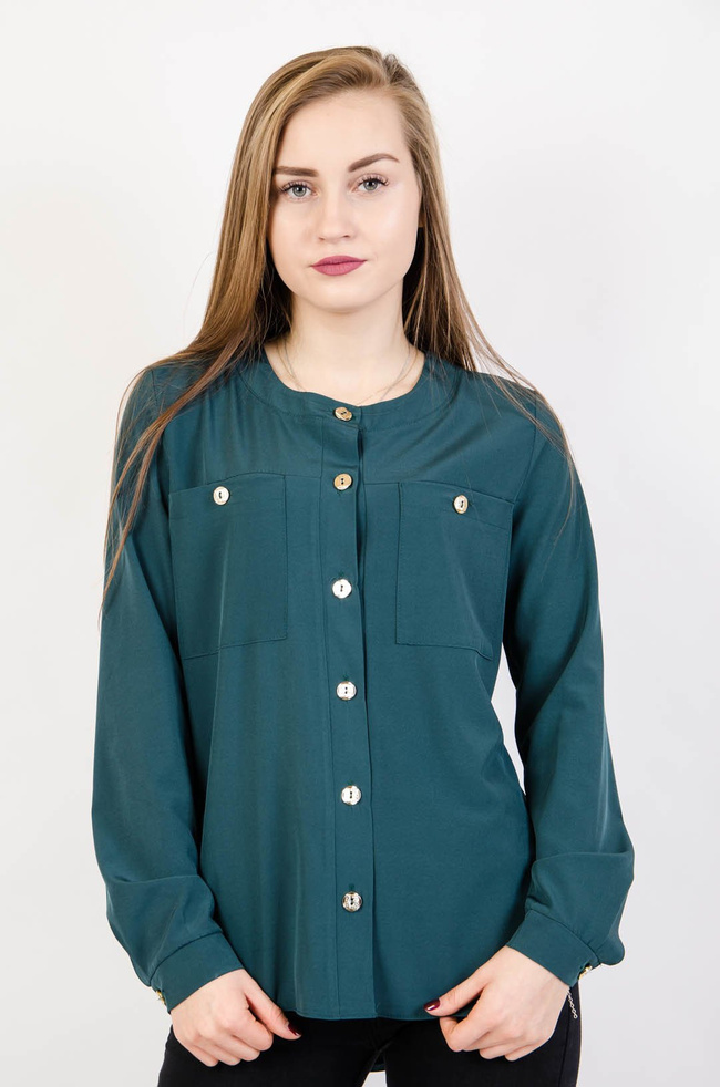 Zielona koszula ze złotymi guzikami