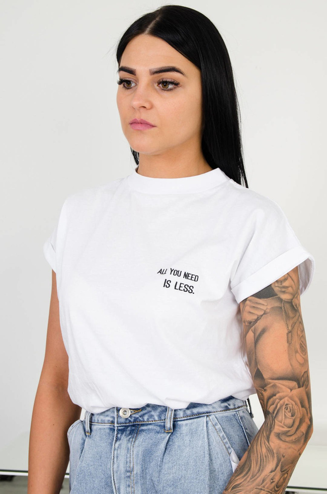 BIAŁY BAWEŁNIANY T-SHIRT ALL YOU NEED IS LESS