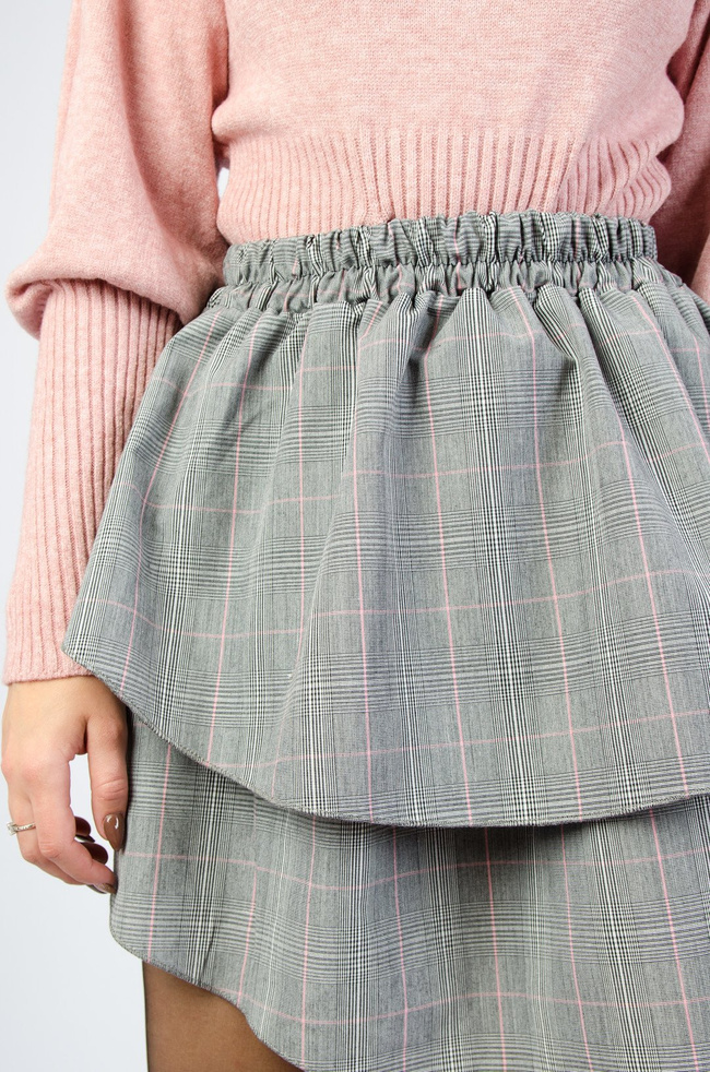 ROZKLOSZOWANA SPÓDNICA W KRATĘ