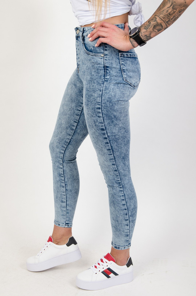 Spodnie jeansowe dekatyzowane