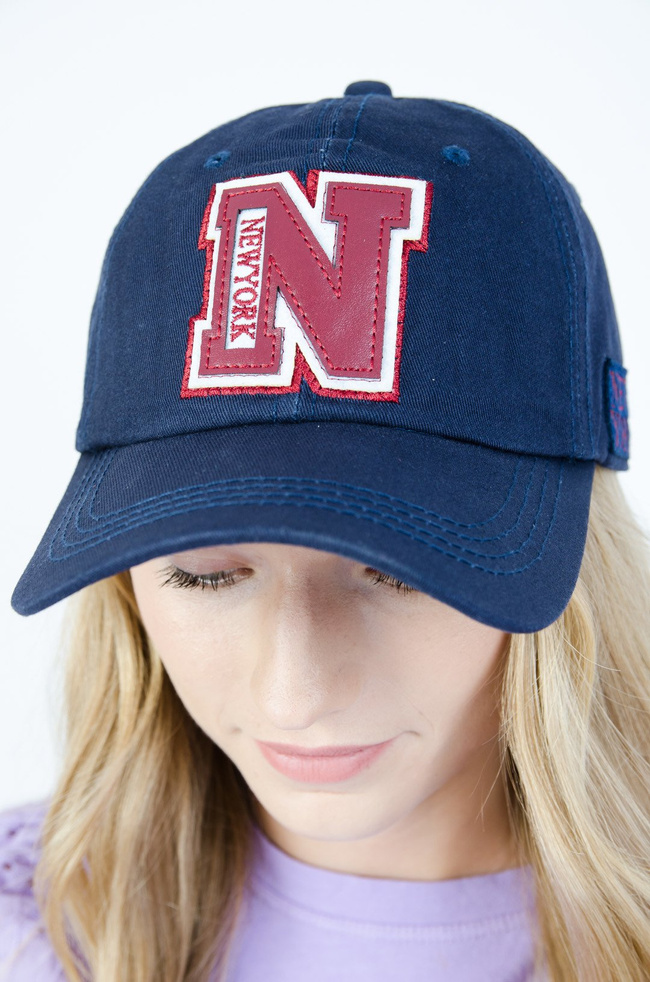 GRANATOWA CZAPKA Z DASZKIEM ''NEW YORK''