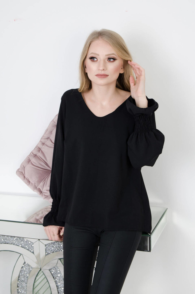 CZARNA ELEGANCKA LEJĄCA BLUZKA Z WYCIĘCIEM NA PLECACH- KORONKĄ