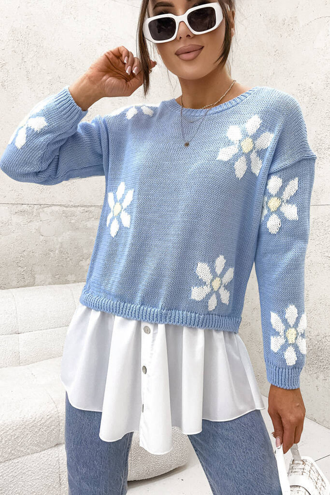 SWETER W KWIATY Z KOSZULOWYM WYKOŃCZENIEM- NIEBIESKI