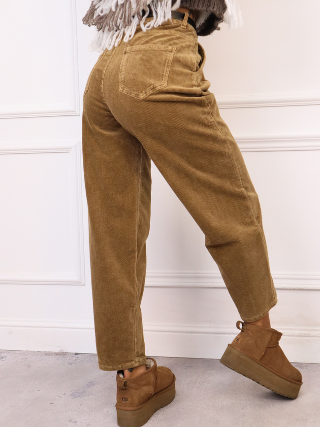 SPODNIE SZTRUKSOWE MOM FIT Z PRZESZYCIAMI NA DOLE NOGAWEK+ PASEK