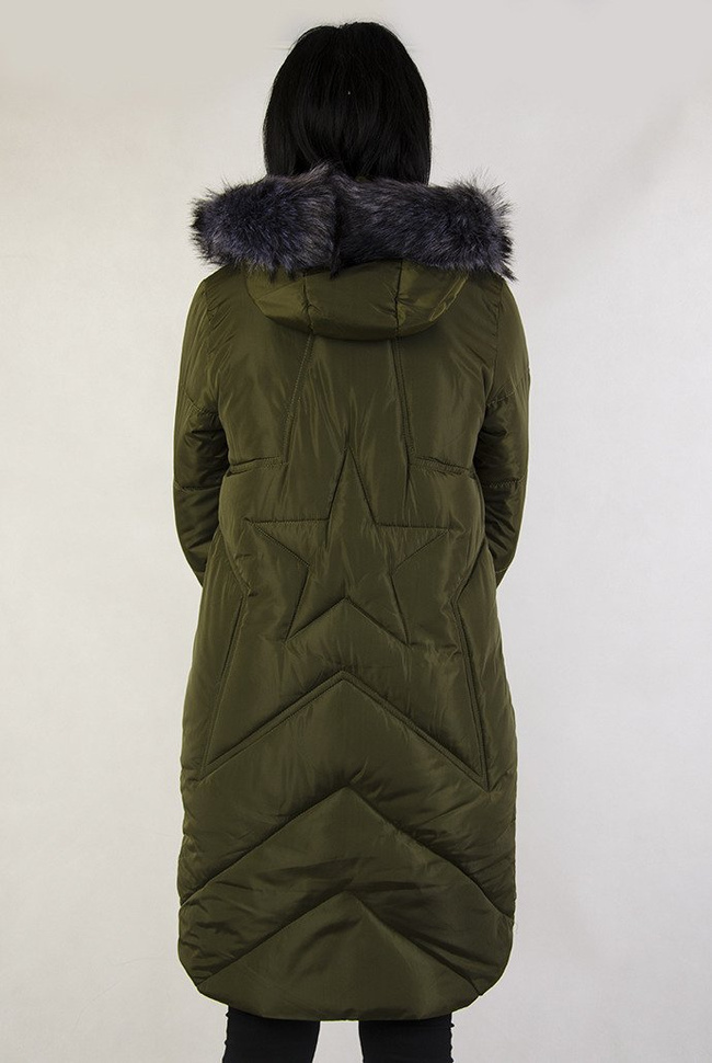 Zielona pikowana kurtka z wyszywaną gwiazdą 