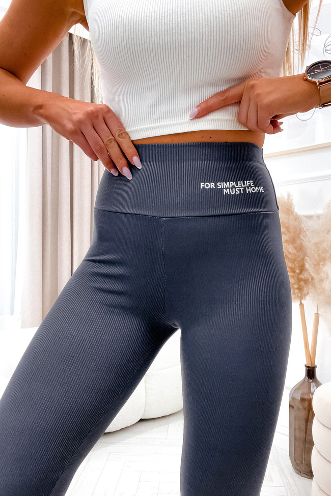 LEGGINSY PRĄŻKOWANE Z OZDOBNYM NAPISEM- SZARE