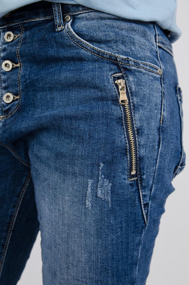 Jeansowe joggery zapinane na guziki