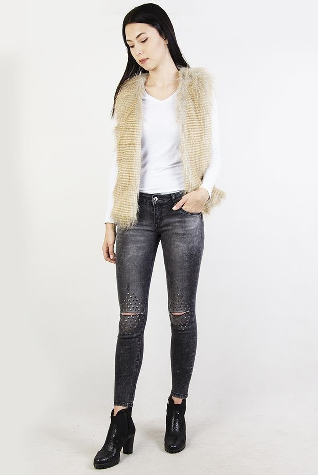 Szare spodnie jeansowe z ćwiekami i wycięciem