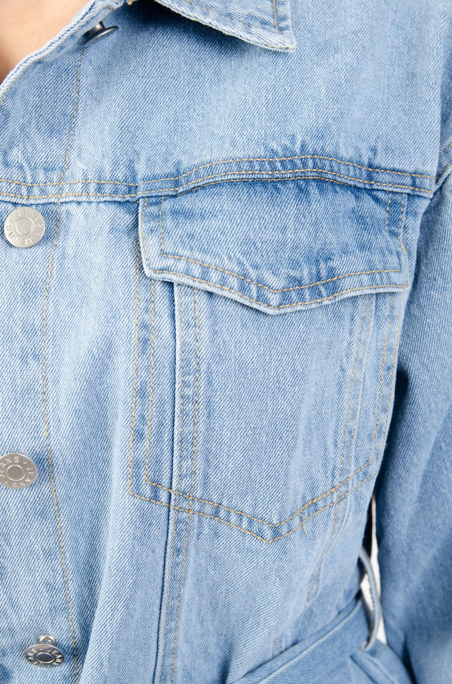 JASNA KURTKA JEANSOWA WIĄZANA W PASIE