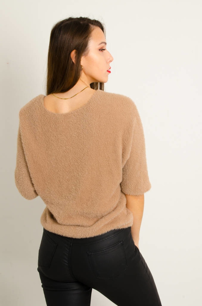 FUTRZANY SWETER NIETOPERZ- BRĄZOWY