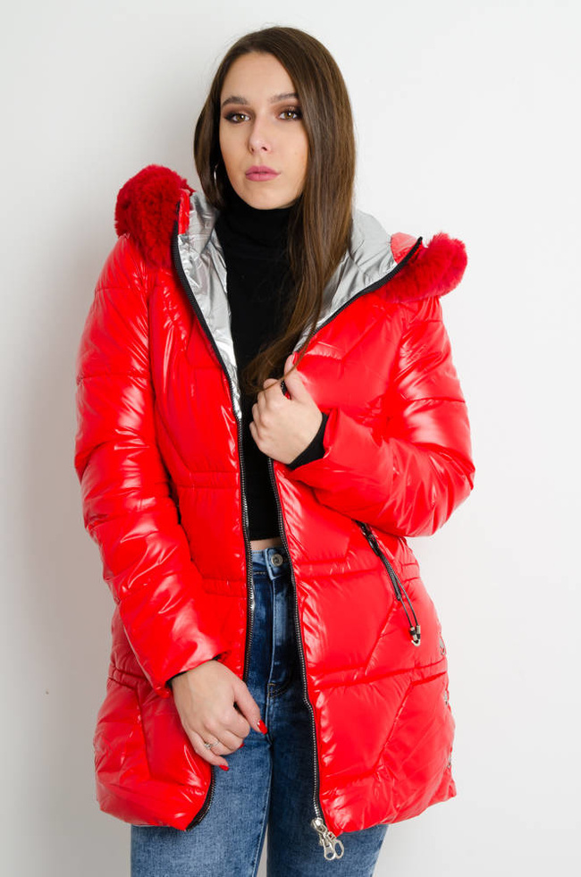 CZERWONA PIKOWANA KURTKA Z KAPTUREM