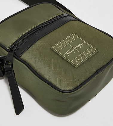 TOREBKA SASZETKA TOMMY HILFIGER TTA0521