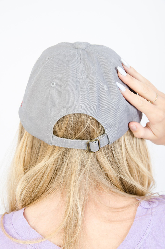 SZARA CZAPKA Z DASZKIEM "CANADA"