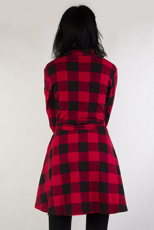 Rozkloszowana sukienka w czerwono-czarną kratę