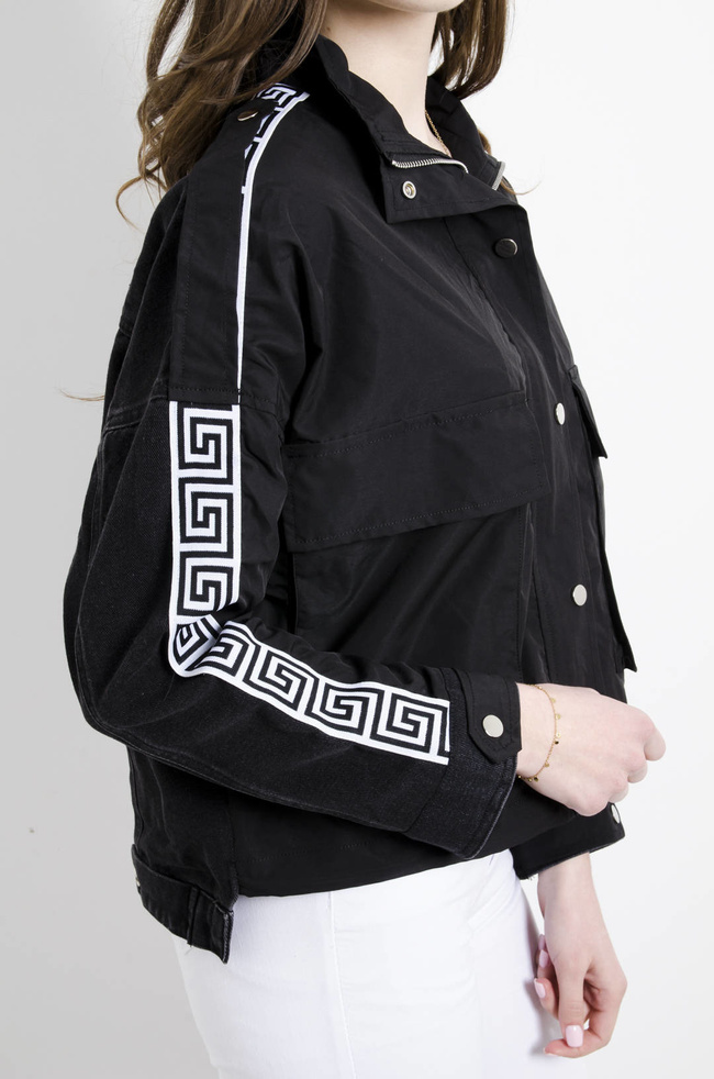 KURTKA CZARNA Z ŁĄCZONYCH MATERIAŁÓW 