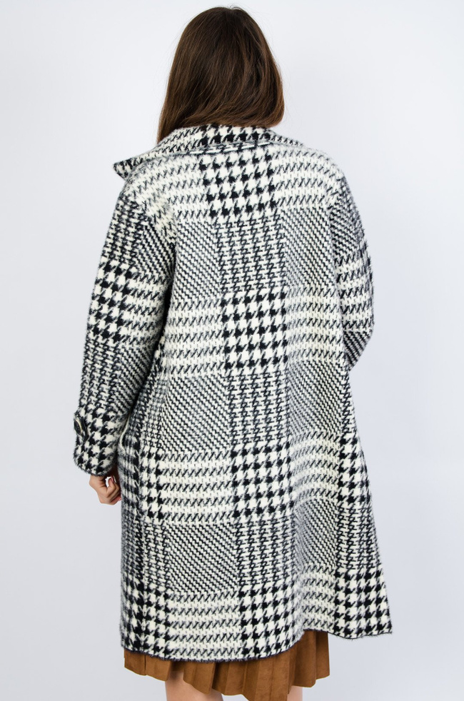 CZARNY PŁASZCZ W KRATĘ 