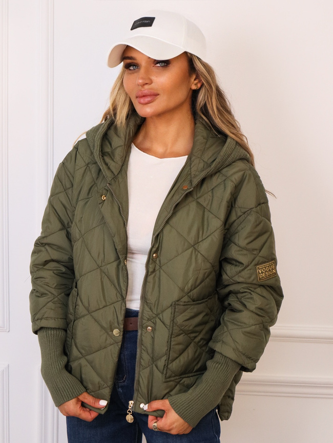 PIKOWANA KURTKA ZE SWETERKOWYM KAPTUREM I ŚCIĄGACZEM NA RĘKAWIE- ZIELONA