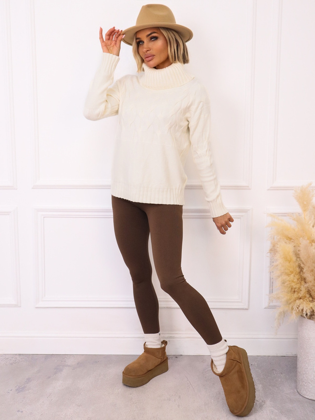 SWETER OZDOBNIE PLECIONY Z GOLFEM- ECRU