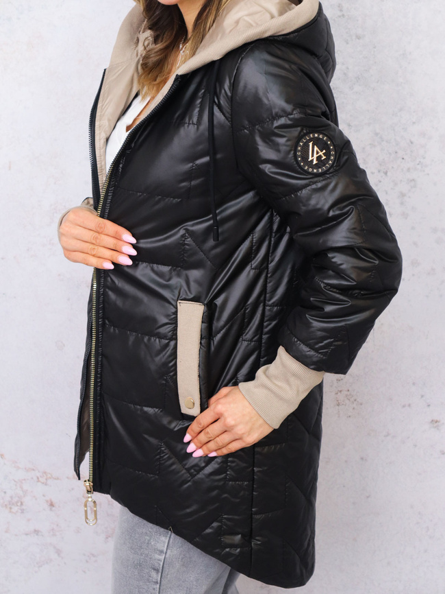 ASYMETRYCZNA PIKOWANA KURTKA Z KAPTUREM- CZARNA