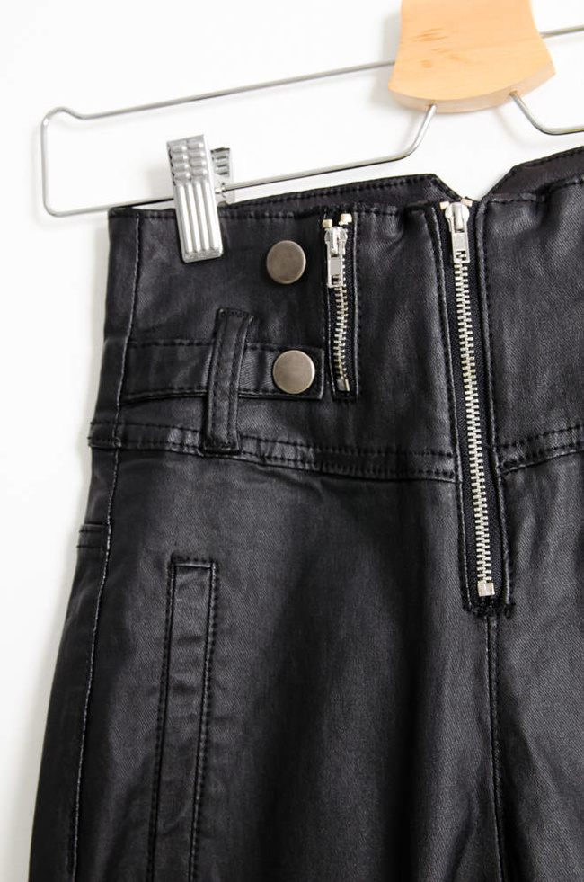 CZARNE SPODNIE WOSKOWANE PUSH UP- BARDZO WYSOKI STAN