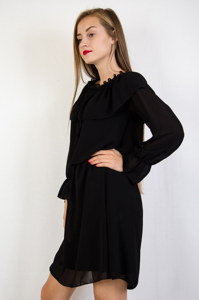 Czarna sukienka na długi rękaw z gumą w dekolcie