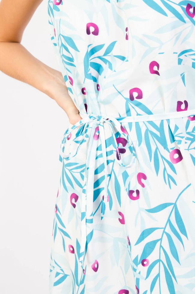 WZORZYSTA SUKIENKA WIĄZANA W PASIE - BIAŁO-TURKUSOWA