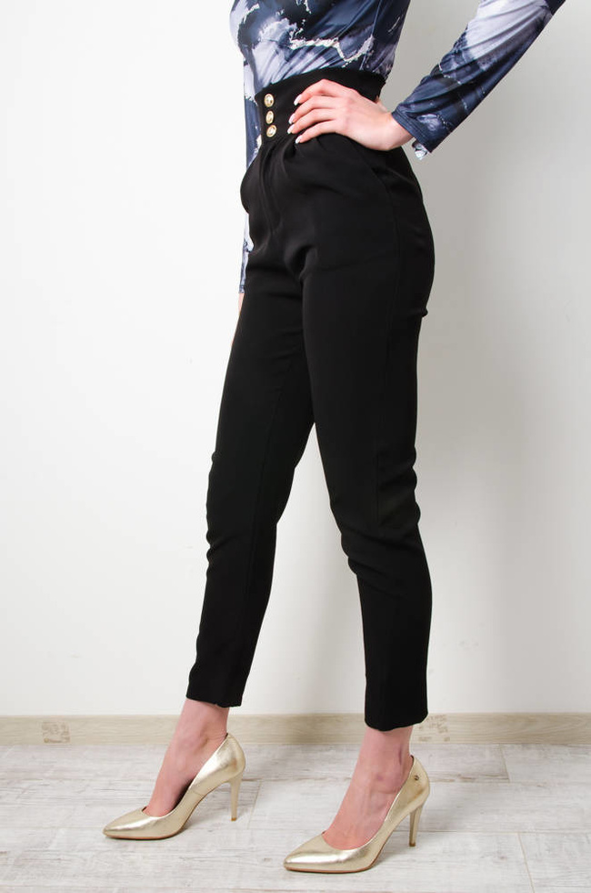 SPODNIE MATERIAŁOWE ZE ZŁOTYMI GUZIKAMI- CZARNE