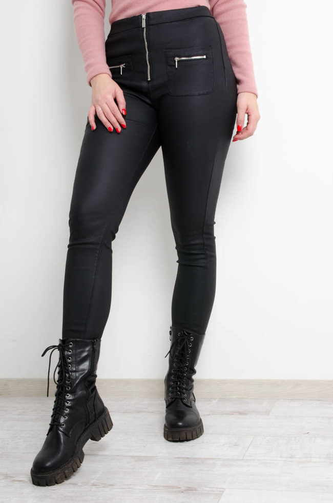 CZARNE SPODNIE WOSKOWANE Z KIESZONKAMI ZAMKI - WYSOKI STAN