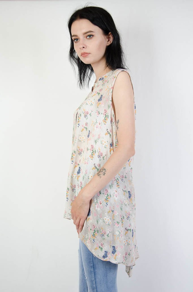 BEŻOWA BLUZKA W KWIATY 