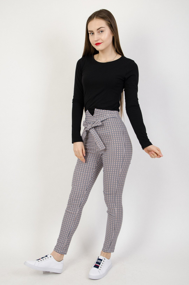 Eleganckie spodnie w drobną kratę z wysokim stanem 