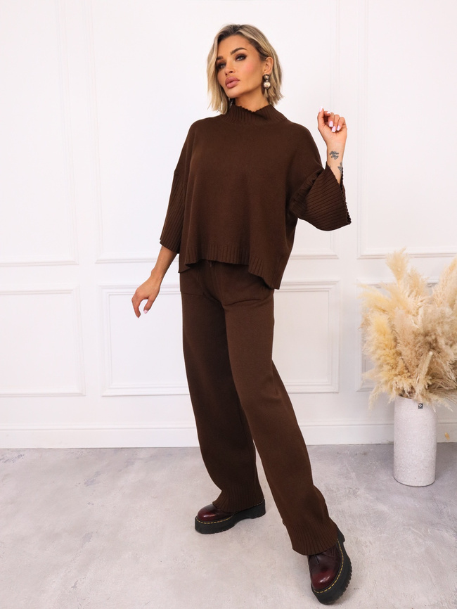 KOMPLET DZIANINOWY SWETER+ SPODNIE- CZEKOLADOWY