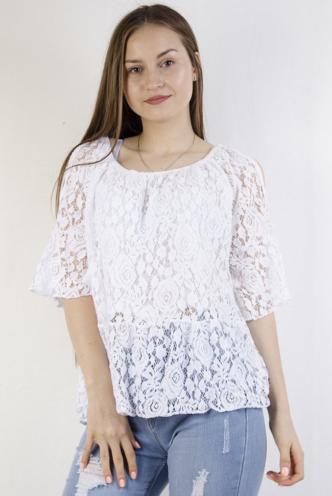 Koronkowa biała bluzka z odkrytymi ramionami