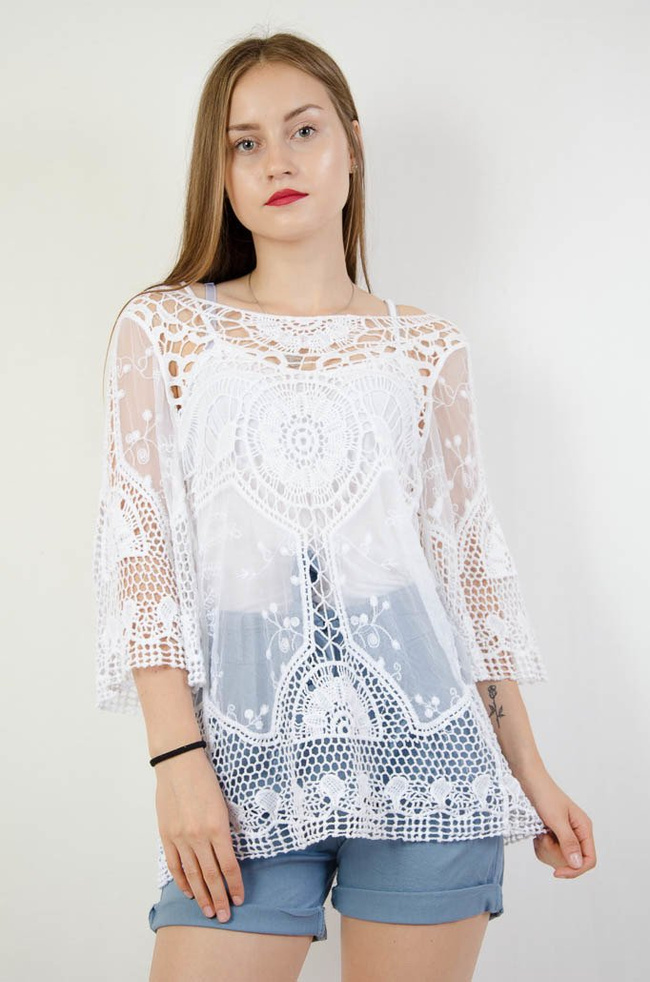 BIAŁA AŻUROWA BLUZKA Z BOKSERKĄ