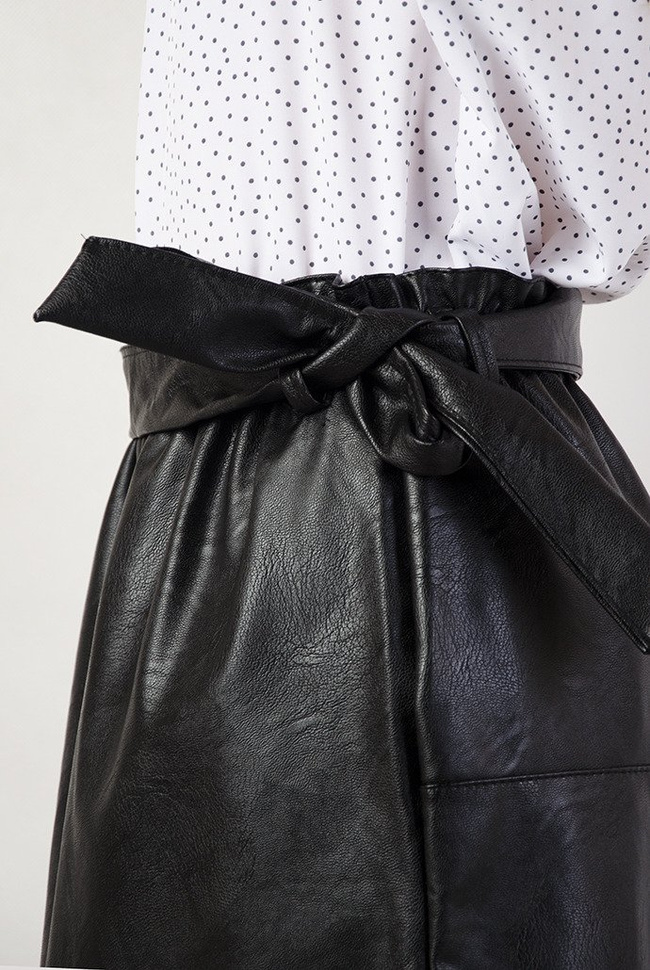 Czarna spódnica skórkowa z koronką typu bombka