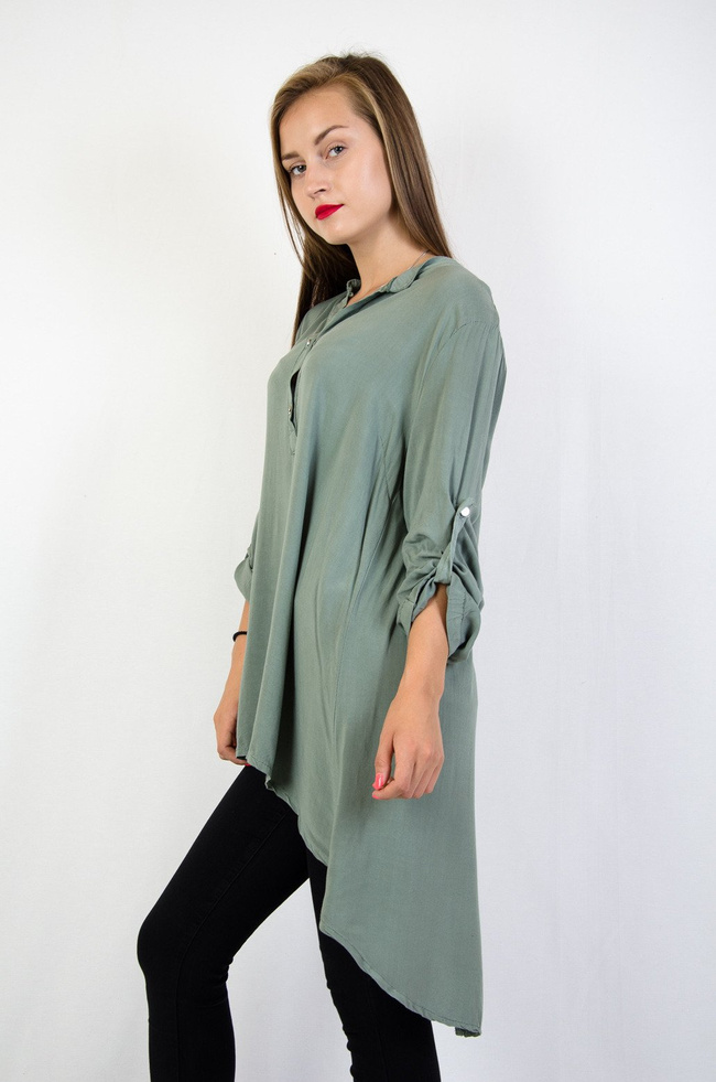 Zielona przedłużana bluzka z napisem