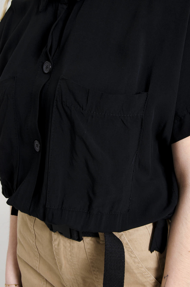 KOSZULA WIĄZANA Z KIESZENIAMI - CZARNA