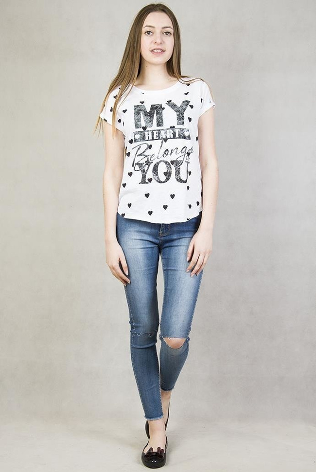 Biała bluzka z napisem "My heart belongs to you"