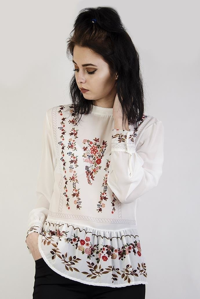 Biała bluzka szyfonowa w kwiatowe wzory