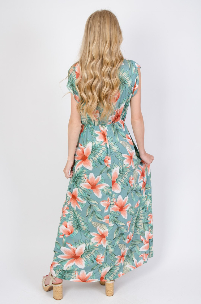 Zielona sukienka w kwiaty z kopertowym dekoltem