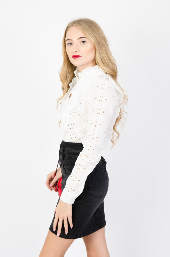 BIAŁA AŻUROWA KOSZULA W KWIATY