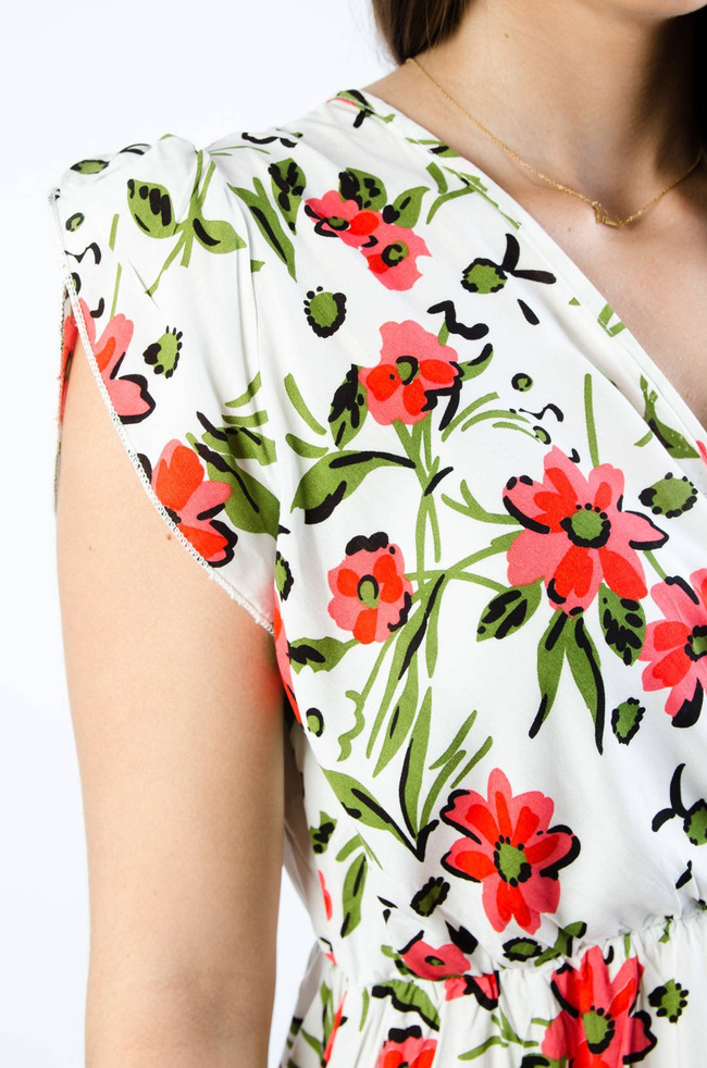 BIAŁA SUKIENKA MAXI Z KOPERTOWYM DEKOLTEM