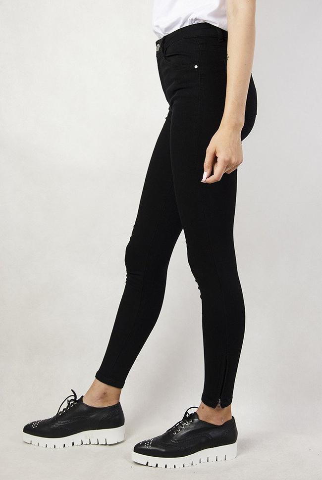 Czarne spodnie skinny z zamkami przy nogawce